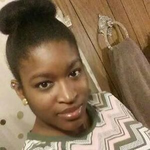 Meet your Posher, Angelica